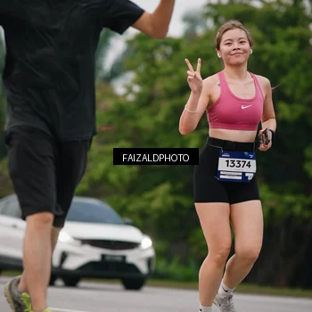 Runner Photo 7433404