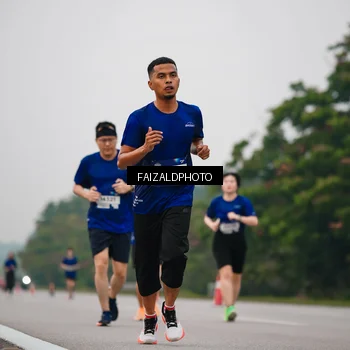 Runner Photo 7433409