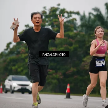 Runner Photo 7433446