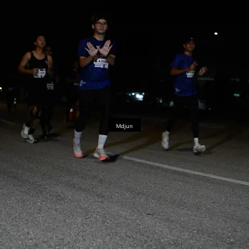Runner Photo 7433450