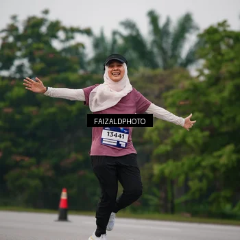 Runner Photo 7433468