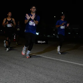 Runner Photo 7433471