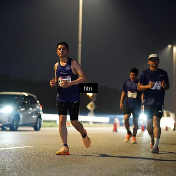 Runner Photo 7433484
