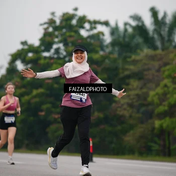 Runner Photo 7433490