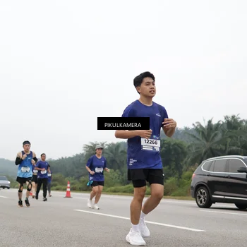Runner Photo 7433521