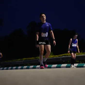 Runner Photo 7433522