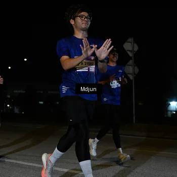 Runner Photo 7433536