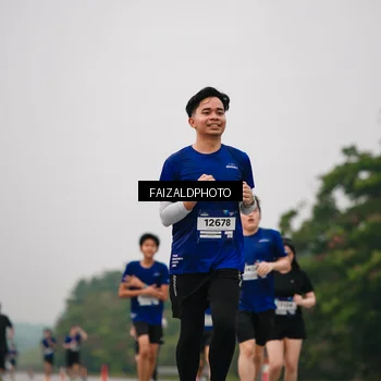 Runner Photo 7433554