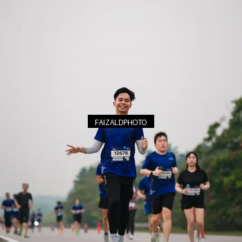 Runner Photo 7433578