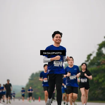 Runner Photo 7433588