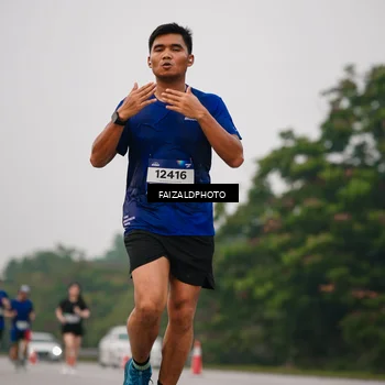 Runner Photo 7433613