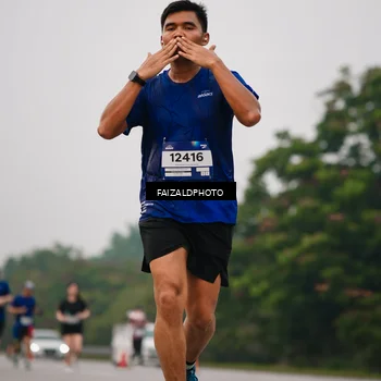 Runner Photo 7433619