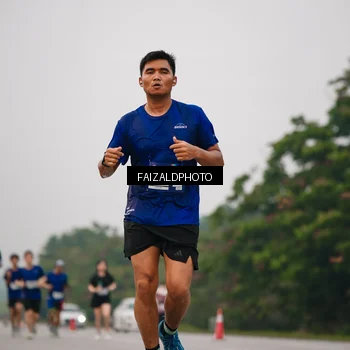 Runner Photo 7433635