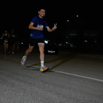 Runner Photo 7433647