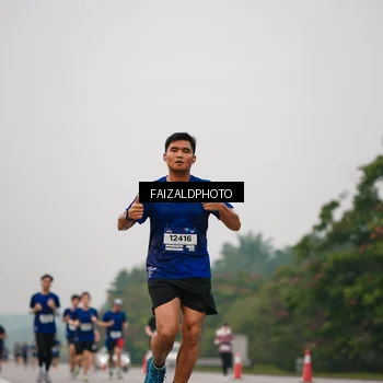 Runner Photo 7433648