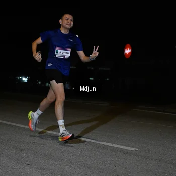 Runner Photo 7433652