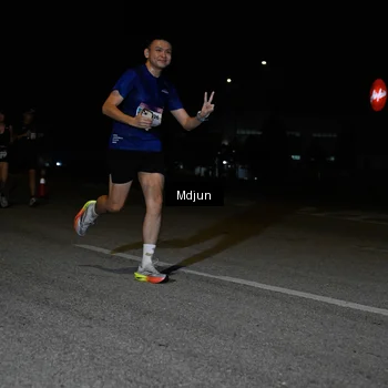 Runner Photo 7433654