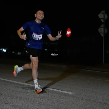 Runner Photo 7433657