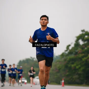 Runner Photo 7433660