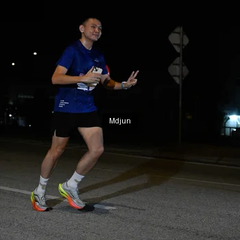 Runner Photo 7433665