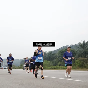 Runner Photo 7433668