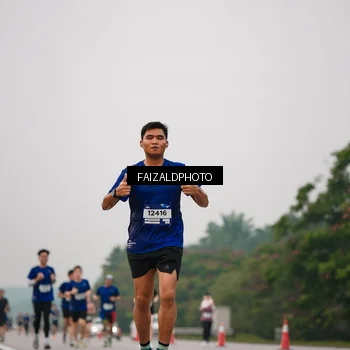 Runner Photo 7433677