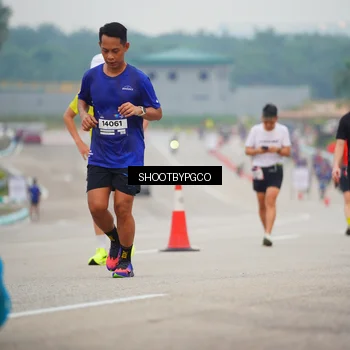 Runner Photo 7433679
