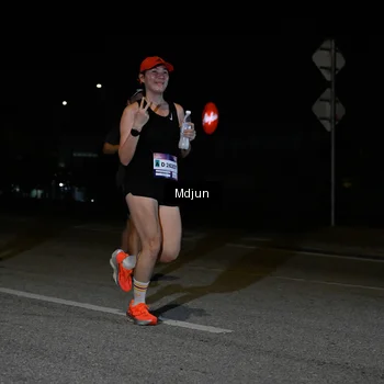 Runner Photo 7433703