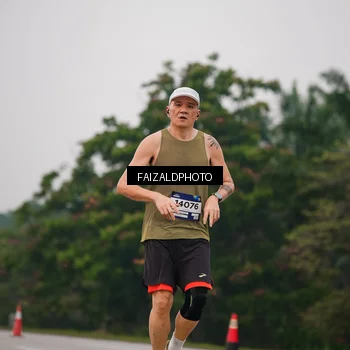 Runner Photo 7433704