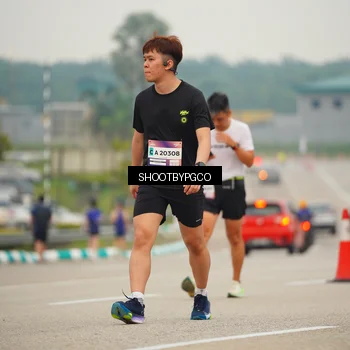 Runner Photo 7433740