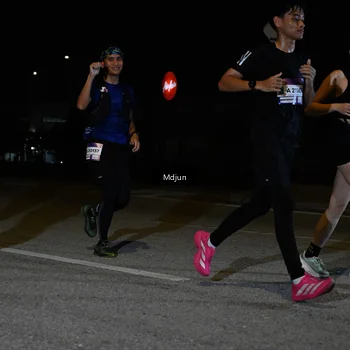 Runner Photo 7433747