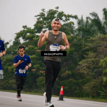 Runner Photo 7433758