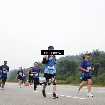 Runner Photo 7433765