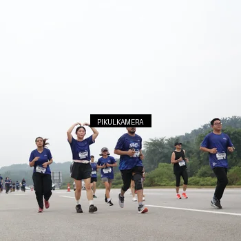 Runner Photo 7433771