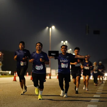 Runner Photo 7433778