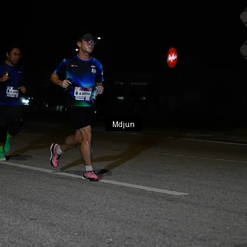 Runner Photo 7433786