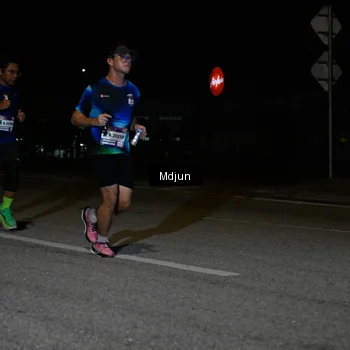 Runner Photo 7433791