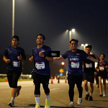 Runner Photo 7433796