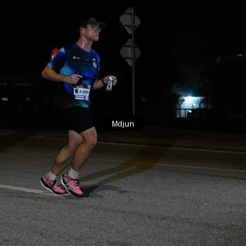Runner Photo 7433799