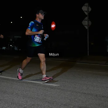 Runner Photo 7433803