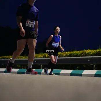 Runner Photo 7433810