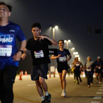 Runner Photo 7433813