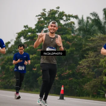 Runner Photo 7433833