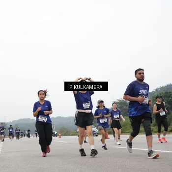 Runner Photo 7433866