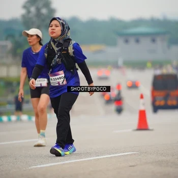 Runner Photo 7433873