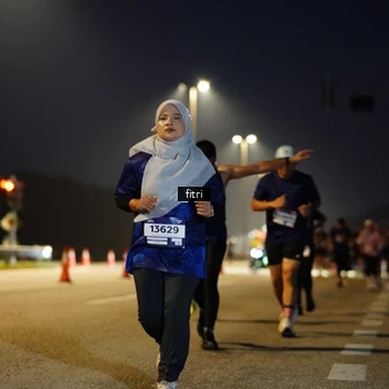 Runner Photo 7433874