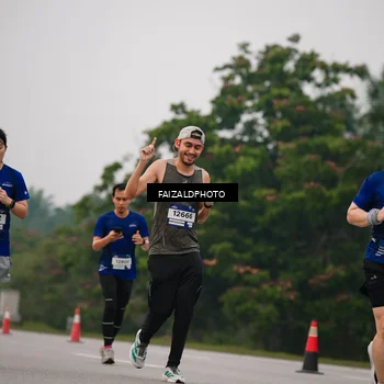 Runner Photo 7433886