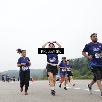 Runner Photo 7433903