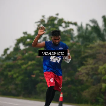 Runner Photo 7433937