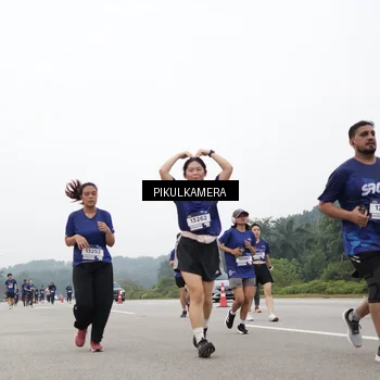 Runner Photo 7433961